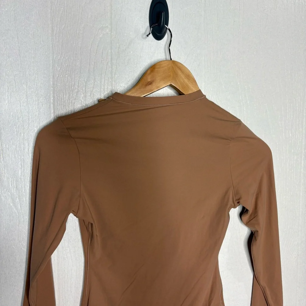 NWT Skims fits everybody long sleeve Crewneck bodysuit size small Sienna - Picture 7 of 11